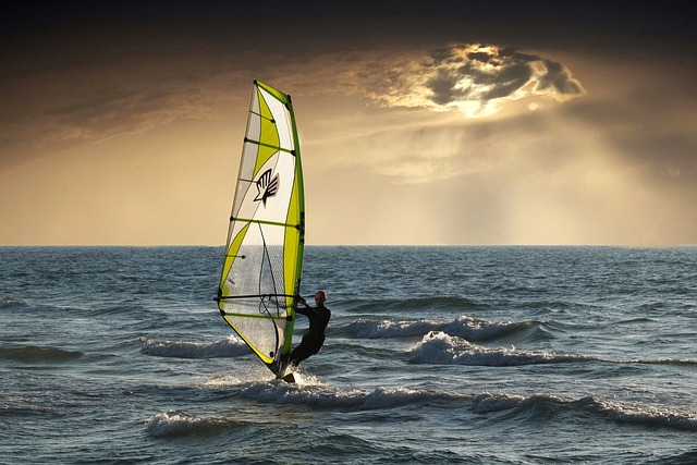 Czy warto zapisać się na kurs z windsurfingu?
